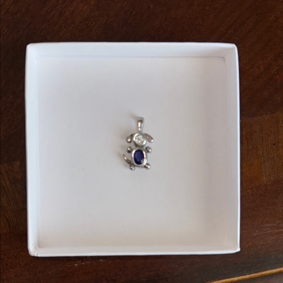 Elegant Silver Dog Pendant Charm. - Picture 1 of 2